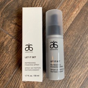 Arbonne Let it Set Spray